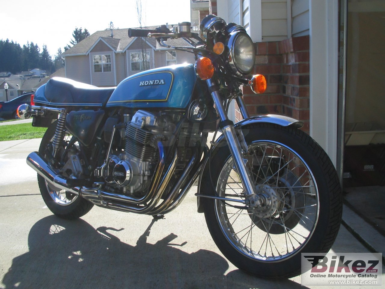 Big  cb 750 f 1 picture and wallpaper from Bikez.com